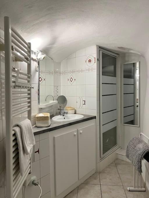 Le Cocon Apartment Notre-Dame-de-la-Rouviere